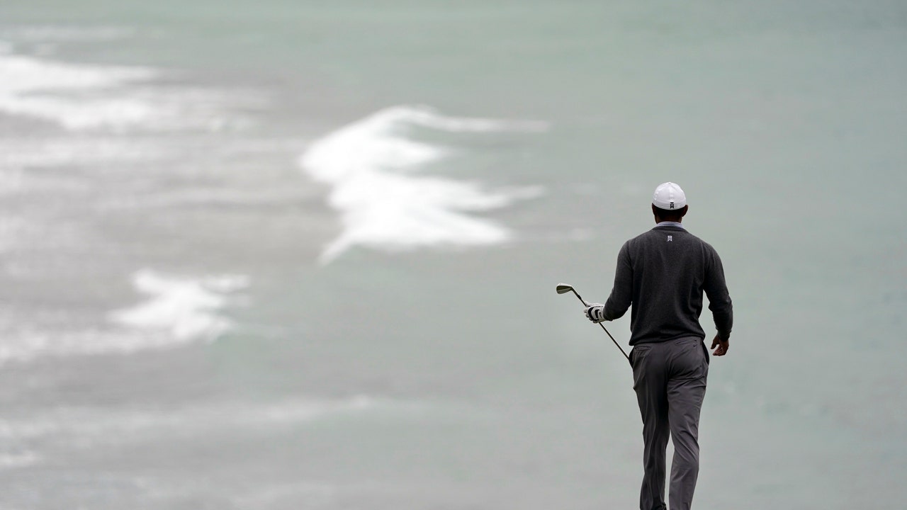 'Awful start' keeps Tiger in also-ran position at US Open